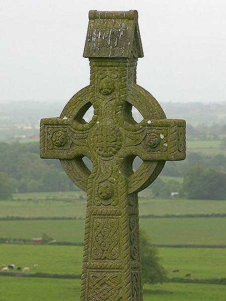 Una croce celtica, antico simbolo pagano adottato dal Cristianesimo al suo arrivo in Britannia