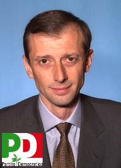 Il primo segretario del PDRT Piero Fassino