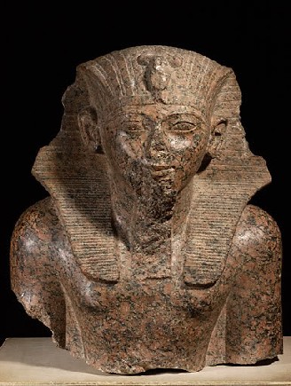 Busto del Faraone Thutmose IV (Louvre)